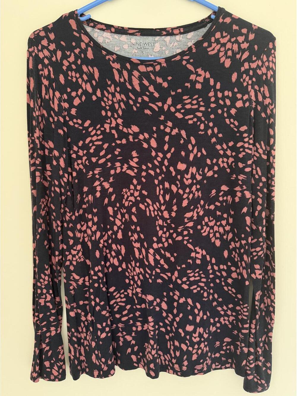 Nine West soft spun long-sleeve lightweight navy/pink top